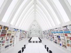 -钟书阁(松江泰晤士小镇店)