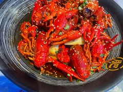 -肥肥虾庄·金牌油焖大虾(杨园滨江时代walk店)