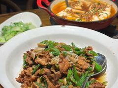 -爱碗亭·鲜炒湖南菜(壹城中心店)