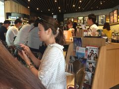 -星巴克(西藏路店)