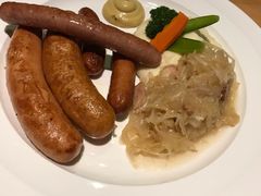 -LENBACH兰巴赫西餐啤酒坊(大连东港店)
