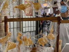 面包甜点陈列柜-CITY MART城市集市·里弄(北外滩来福士广场店)