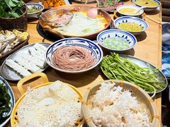 -洱火云南酸菜牛肉火锅(石景山当代商城店)