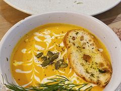 -Mark&Mars Restaurant