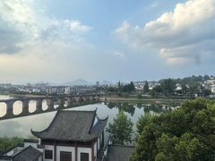 -披云山庄