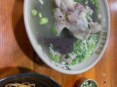 -小辫子羊肉面馆(周东店)