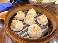 鲜肉小笼-老半斋(福州路店)