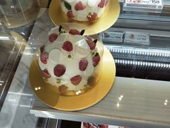 -花花卷卷·鲜食蛋糕(静安久光百货店)