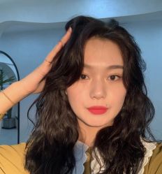 -BULB STUDIO 巴柏明星发型工作室