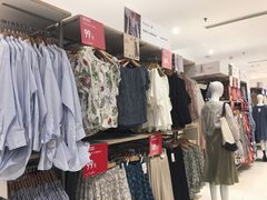 -优衣库(上海金桥国际商业广场店)