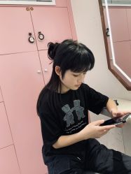 -鏡沙龙发型设计