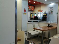 大堂-满宝馄饨(HRB新亭街店)