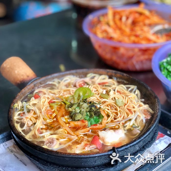 唐记瓦煲粉 老友猪杂伊面
