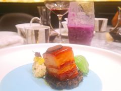 雕梅松露红烧肉-酝· 大师滇菜(公园1903店)