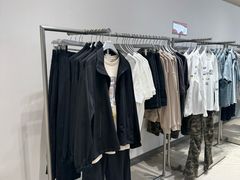 -URBAN REVIVO(七宝领展广场店)