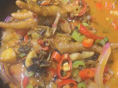 -东口码头·烧鸽子·鱼头泡饼·地方菜(金鹰悦城店)