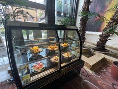 面包甜点陈列柜-南通大饭店·米兰餐厅