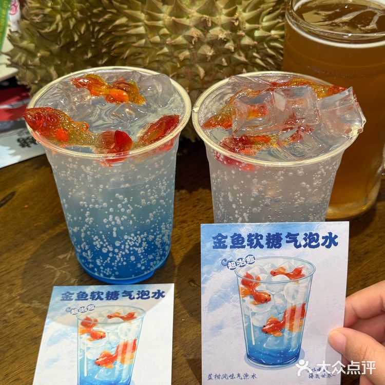 非遗羊肉白串和耗儿粉烧鸭也是经典，每次来必点！