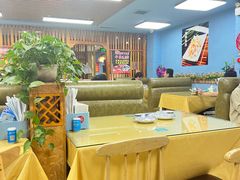 -崴海渔村(虹梅路店)