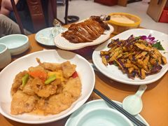 -梅利汴京烤鸭•开封豫菜地标店(东司门店)