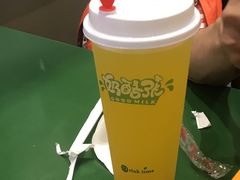 -家乐福(四元桥购物中心店)