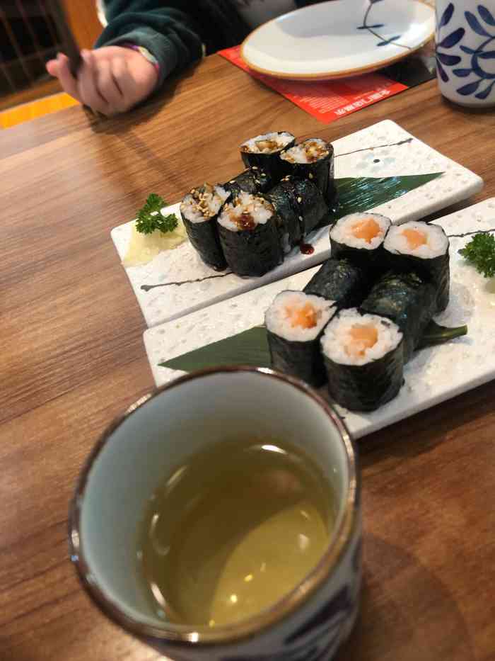 侑米食日式料理(内江万达店「蟹子蔬菜沙拉」感觉这沙拉还挺不错的