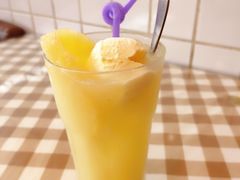 -新大咀港式茶餐厅(宝山万达店)
