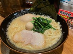 -横浜家系ラーメン壱角家(新宿アルタ裏店)