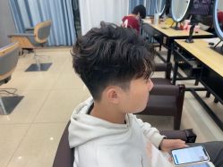-藤野造型·烫发染发