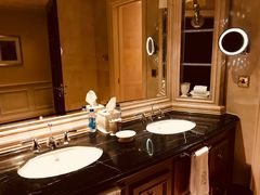 -广州富力丽思卡尔顿酒店