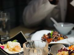 凤梨虾球-穹六人间 people 6(岳阳路店)