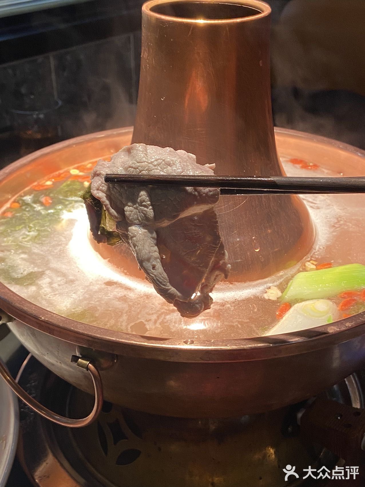 朝阳门坐满人的一家铜锅涮🥩
