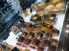 零售区-红跑车(三孝口店)