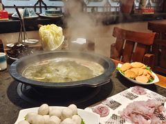 -景明轩•养生酸汤鱼火锅 云贵鲜菌 现舂野果酸汤(王寨小区店)