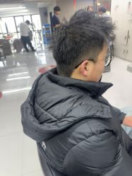 -宫铭烫发染发接发店