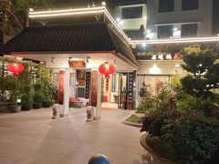 -郑猛记石岐鸽主题餐厅(长江店)