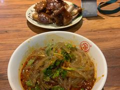-万记麻辣烫国展总店