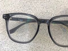 -爱视眸Eyeblling眼镜·依视路·蔡司镜片折扣店(百联南方商城购物中心)