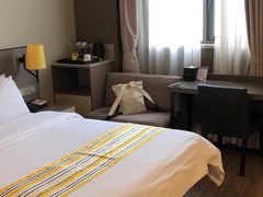 -如家精选酒店(上海张江广兰路地铁站店)