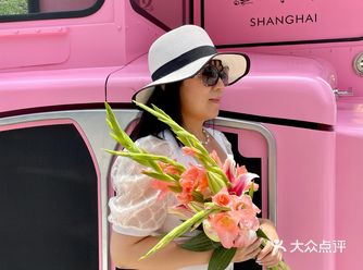 魔都美爆了的Gucci 粉色巴士0元拍大牌写真你get了吗
