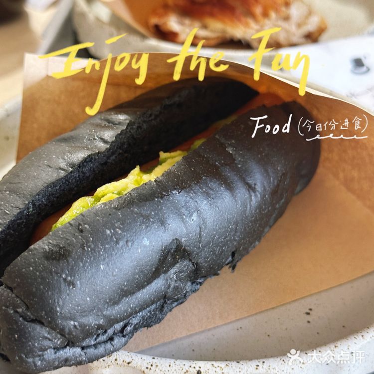 周末探店｜魔都梧桐区寻找咖啡店的舒心角落