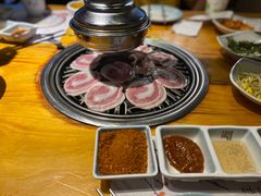 -唯成•韩国炭火烤肉 유성고기