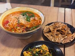 -叁窝雀·云南小锅米线(万象汇店)