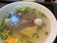 -松树干拌面店