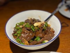 青椒炒牛肝菌-炊烟小炒黄牛肉(东庆街店)