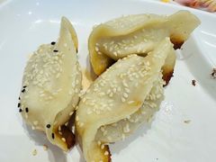 -小杨生煎(金山百联购物中心3楼店)