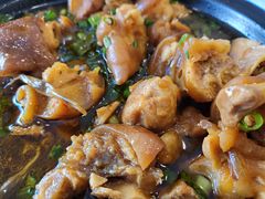-石磨豆花家常菜·牦牛排土火锅