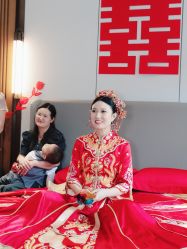 -曼青婚纱礼服馆