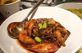 Dried Bamboo Shoots and Preserved Vegetable Oil-Braised Large Shrimp