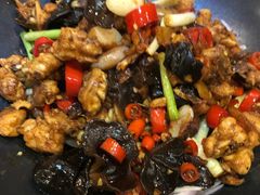 干锅小公鸡-钟掌勺忘不了地道湘菜(新天地假日广场店)